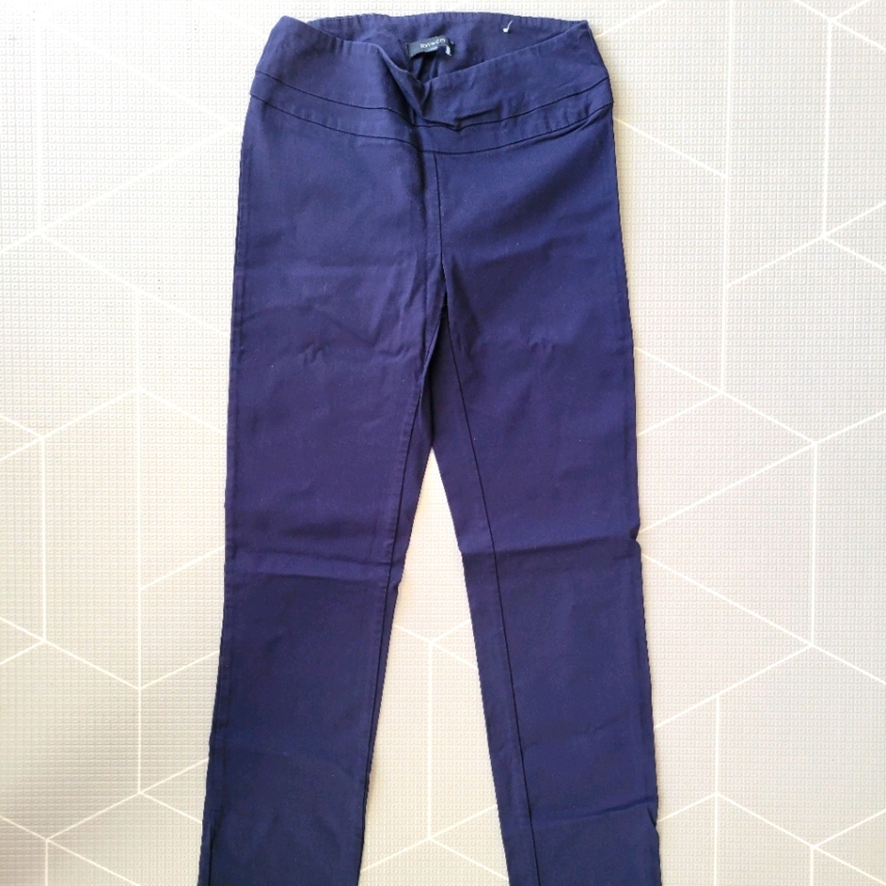 RW&Co skinny leg dress pant